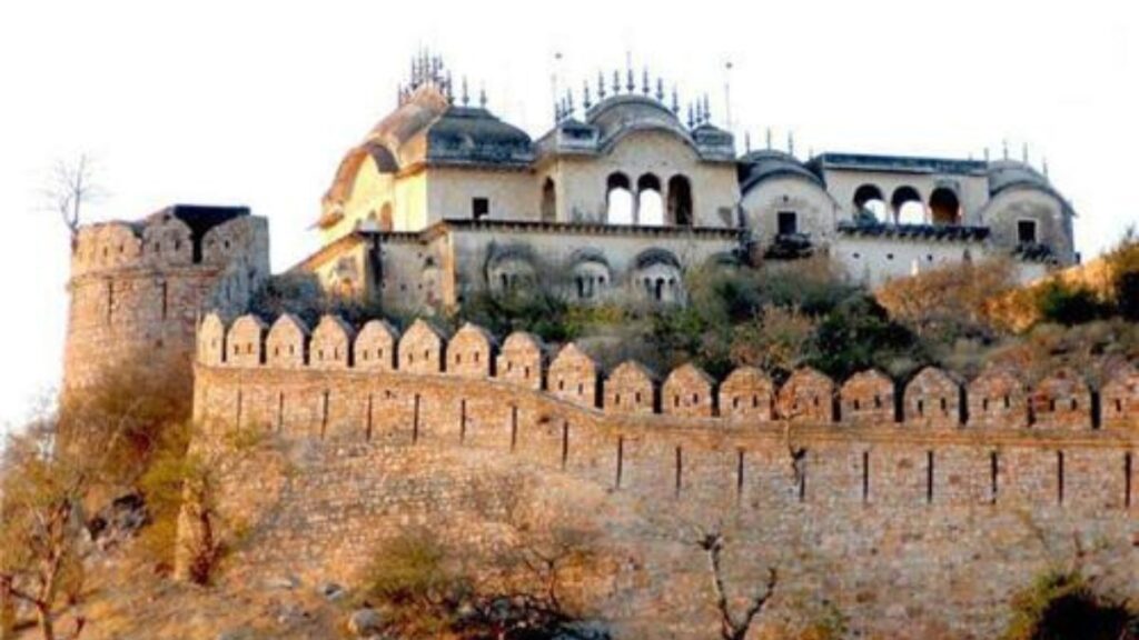 Alwar Fort, Places to Visit in Alwar