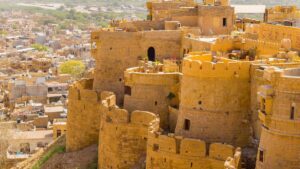 Read more about the article 15 Best Places to Visit in Jaisalmer